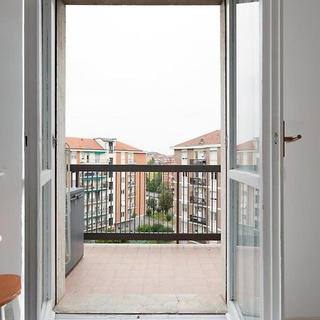 Apartment With Balcony -Bisceglie Red Line Subway Milano Dış mekan fotoğraf