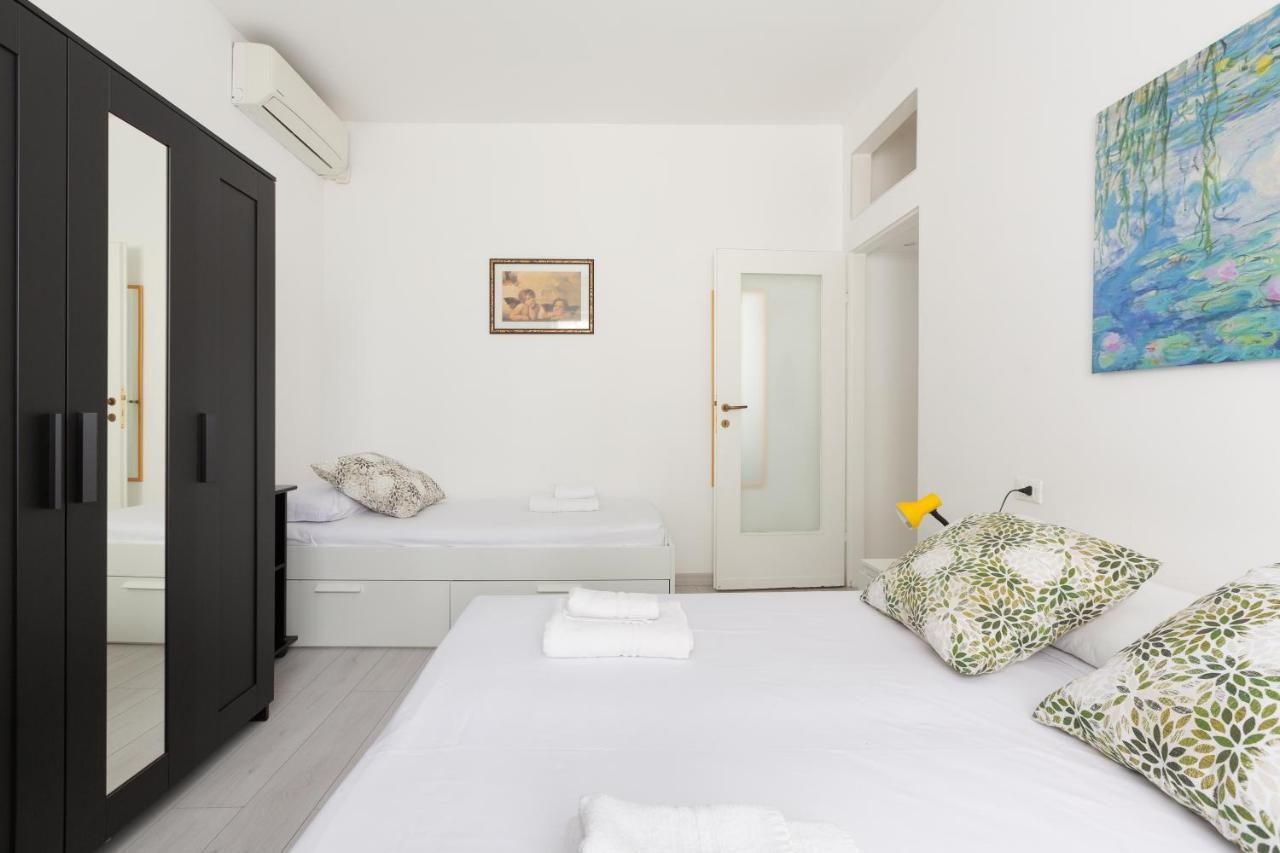 Apartment With Balcony -Bisceglie Red Line Subway Milano Dış mekan fotoğraf