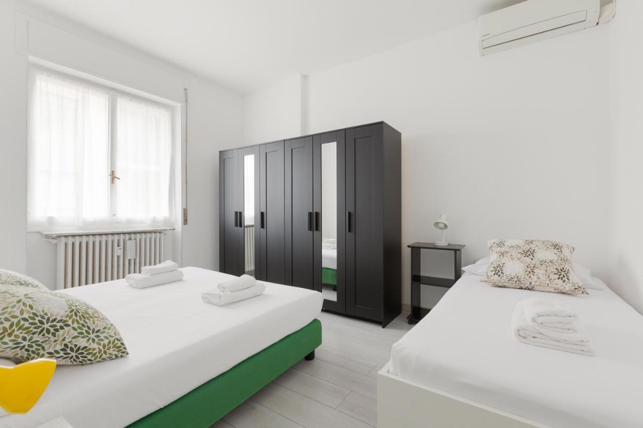 Apartment With Balcony -Bisceglie Red Line Subway Milano Dış mekan fotoğraf